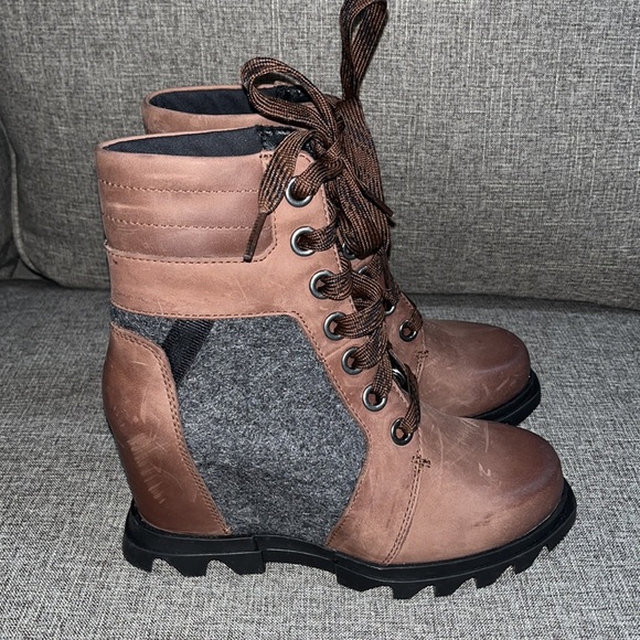 SOREL Lexie Wedge-Heel Leather Boots Brown
Size 5 - Picture 2 of 10